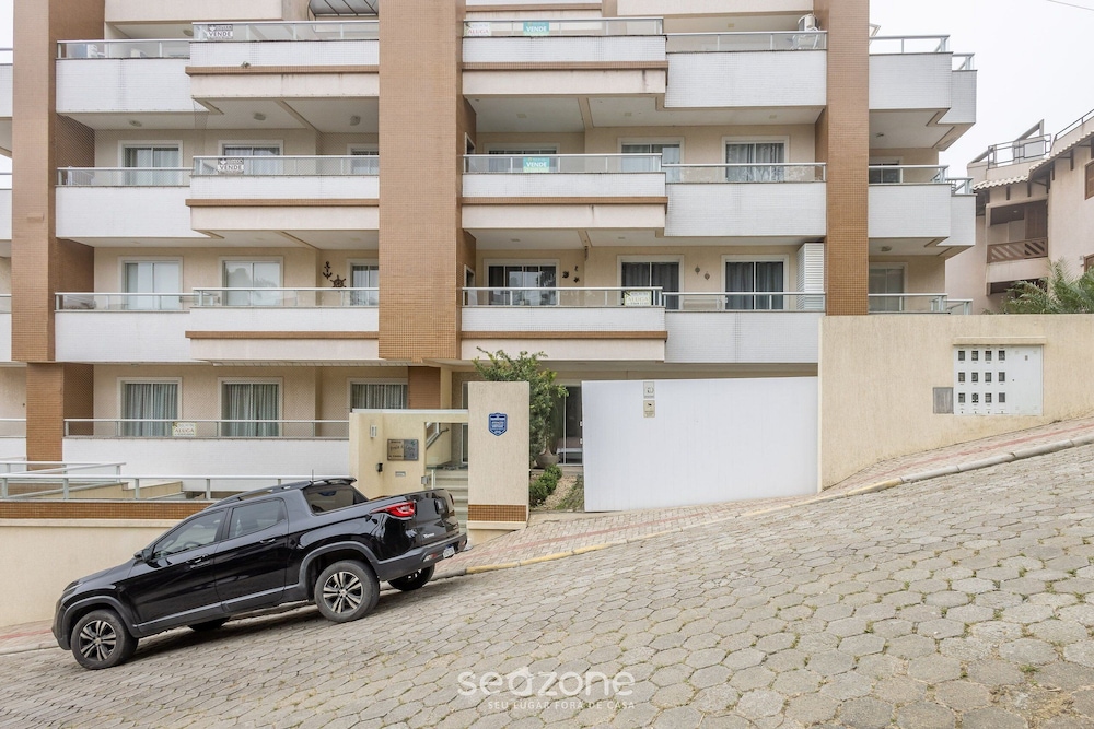 3BR Apt w/ BBQ 290m From Beach Pic0125
