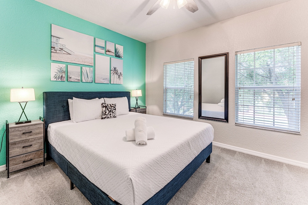 Resort Amenities, Screened Lanai: Kissimmee Escape