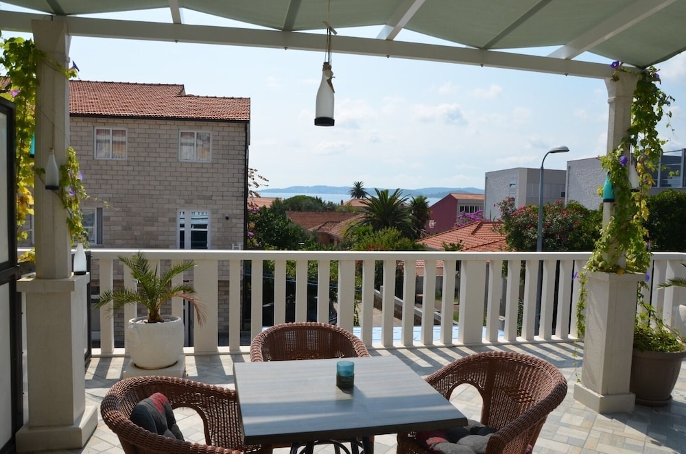 Dami - 100m From the sea - A4 Wind view 4