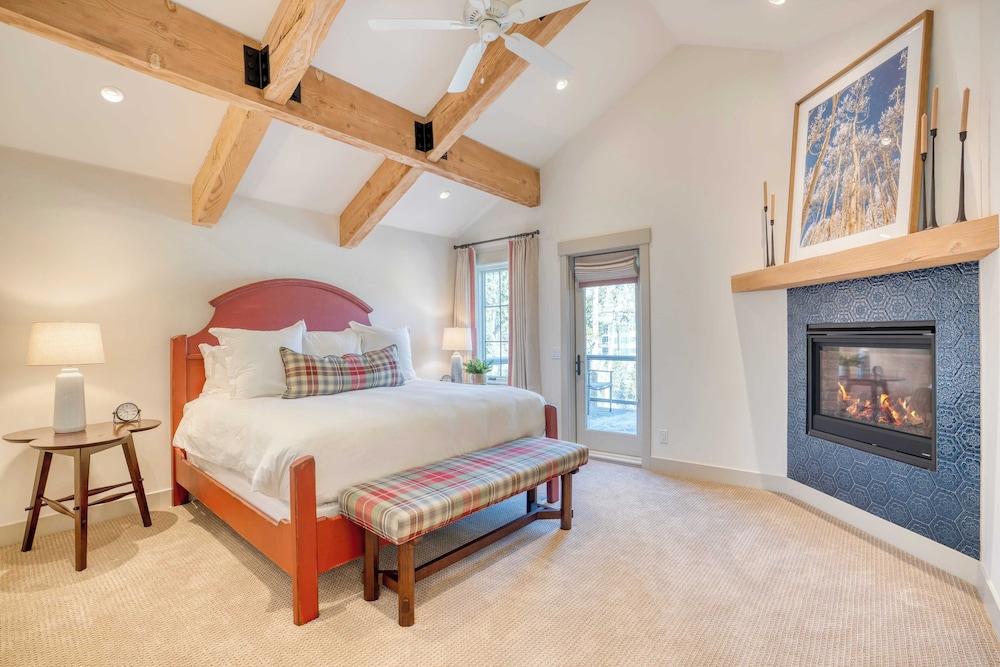 Luxury Mountain Estate w/ Indoor Pool, Gym & Hot Tub Near Keystone | Sleeps 19