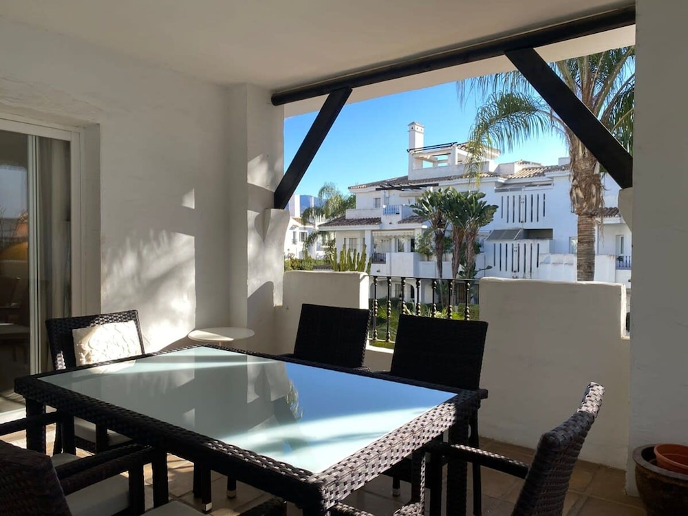 2 Bedroom With Pool View F-7