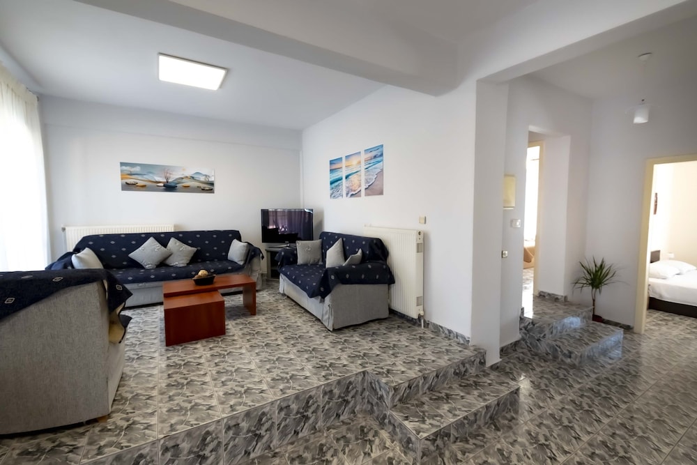 Liarmas House by Rentals Pro photo 5