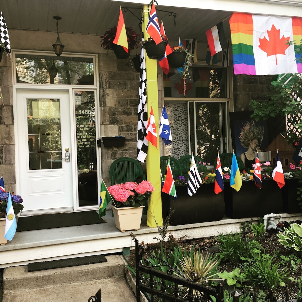 Pied-A-Terre Mont-Royal - Hostel-0