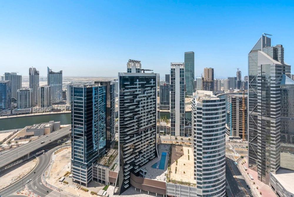 Silkhaus High Floor in Southridge Modern Tower