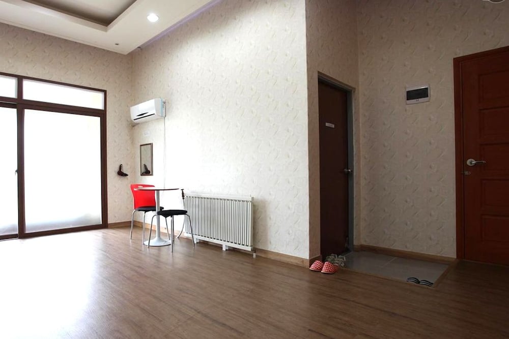 Geomunoreum Hostel
