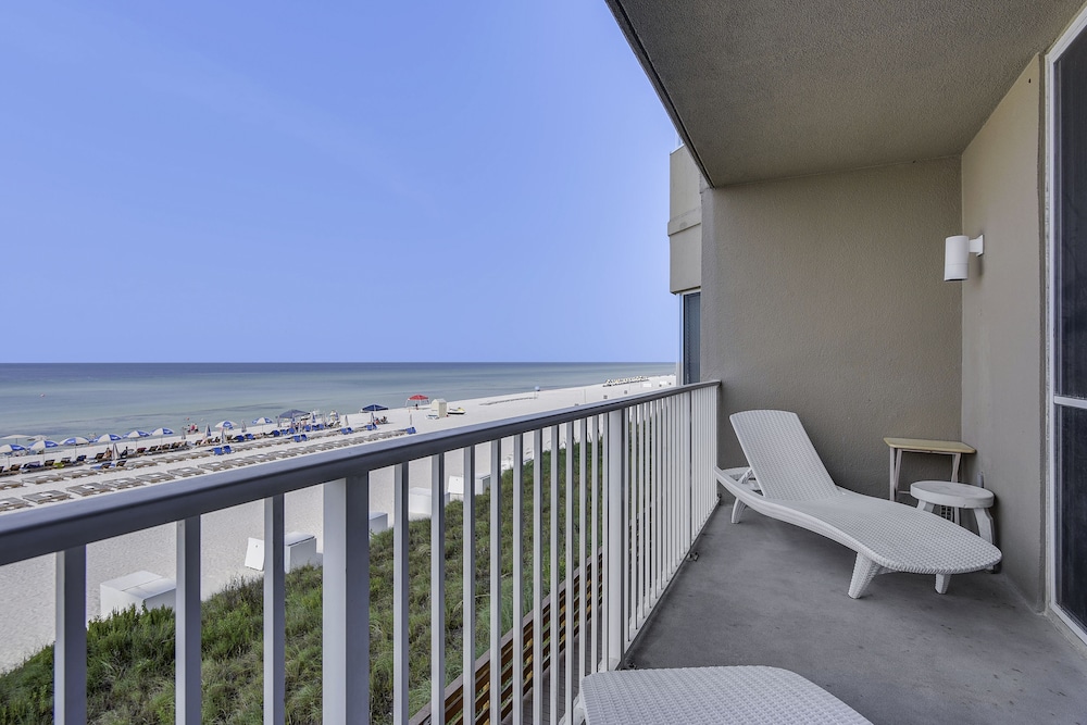 Tidewater by Book That Condo
