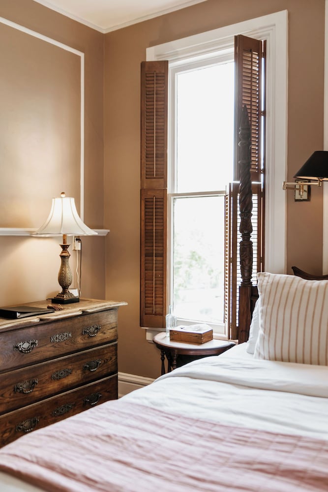 Ellerbeck Mansion Bed & Breakfast
