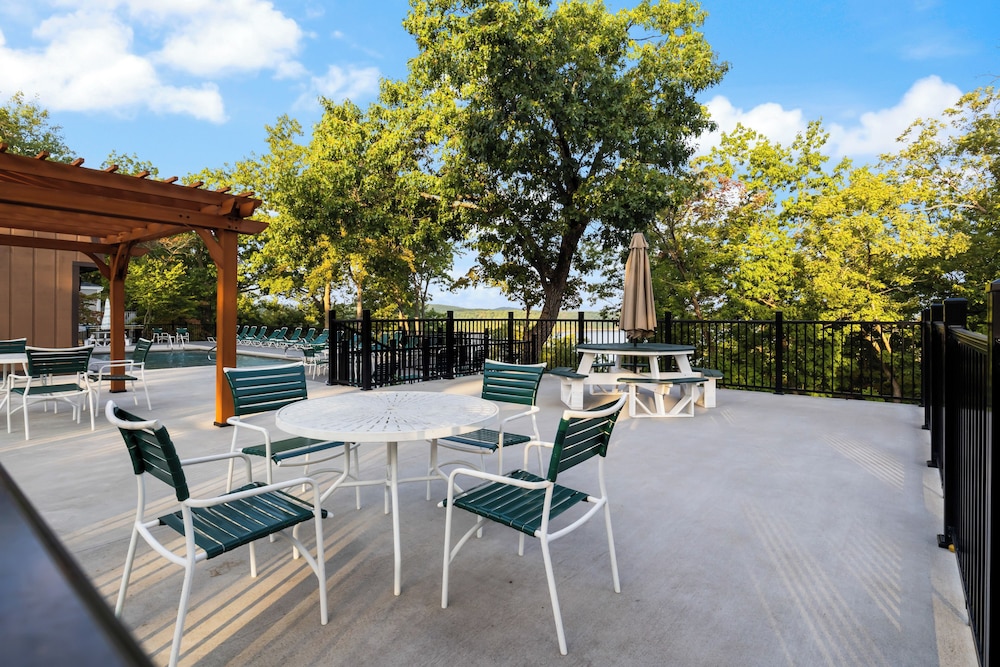Home w/ Deck, Grill, W & D: Close to Resort & fun