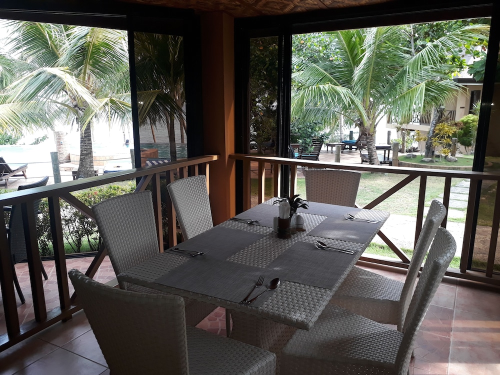 Anda White Beach Resort 52