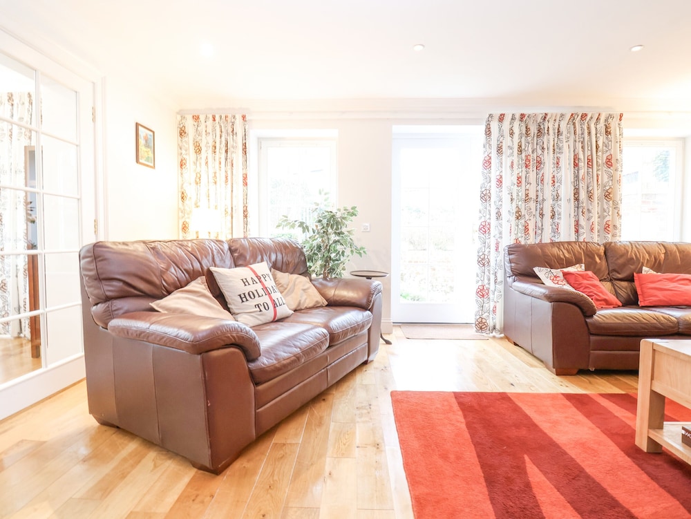 9 Church Farm Rise