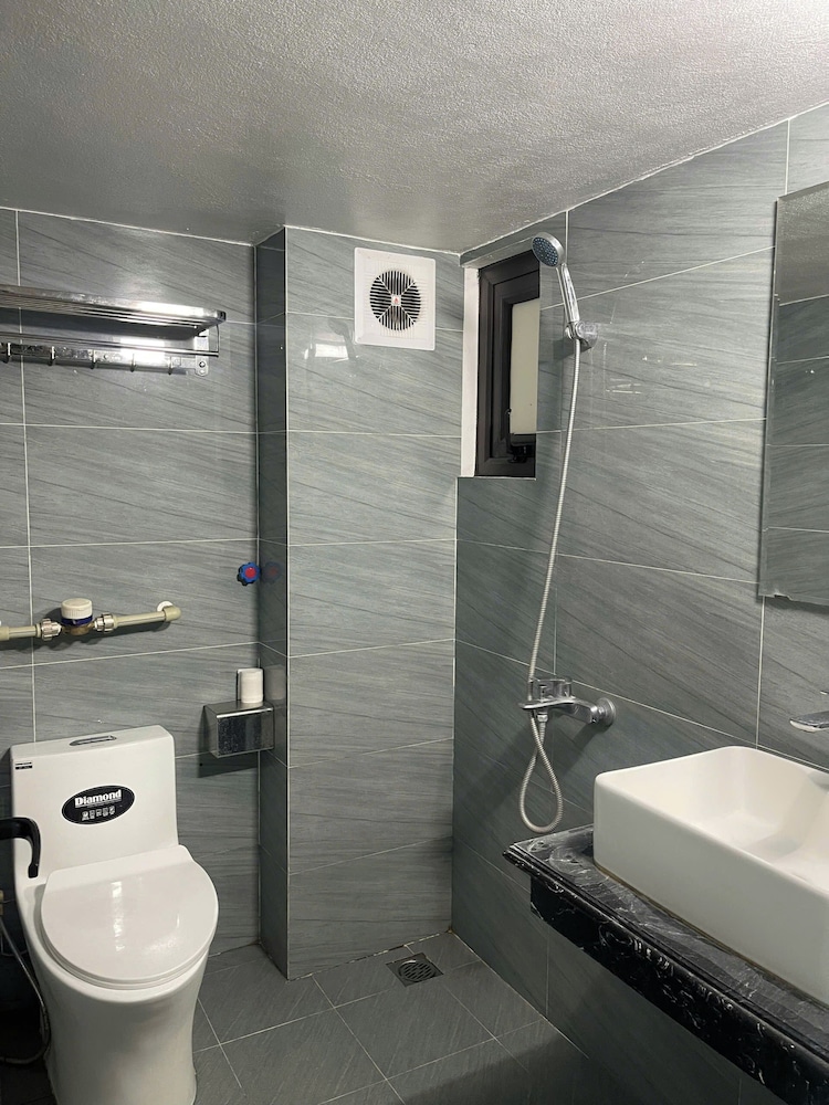 Era Apartment Tran Thai Tong
