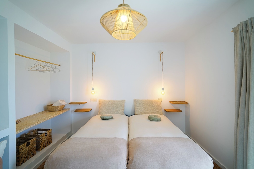 Birds of Paradise - Boutique surf lodge