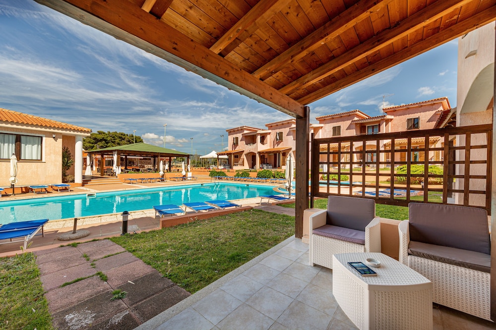 Marina Manna Hotel & Club Village