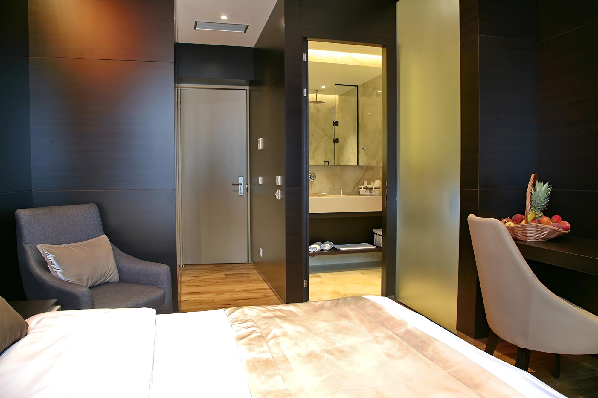 Maccani Luxury Suites