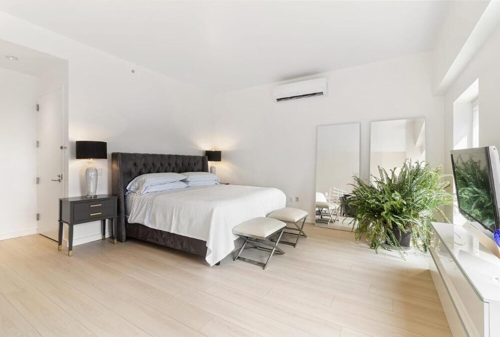 5 Bedroom Luxury Apartment - Grand Opening Promotion - 3