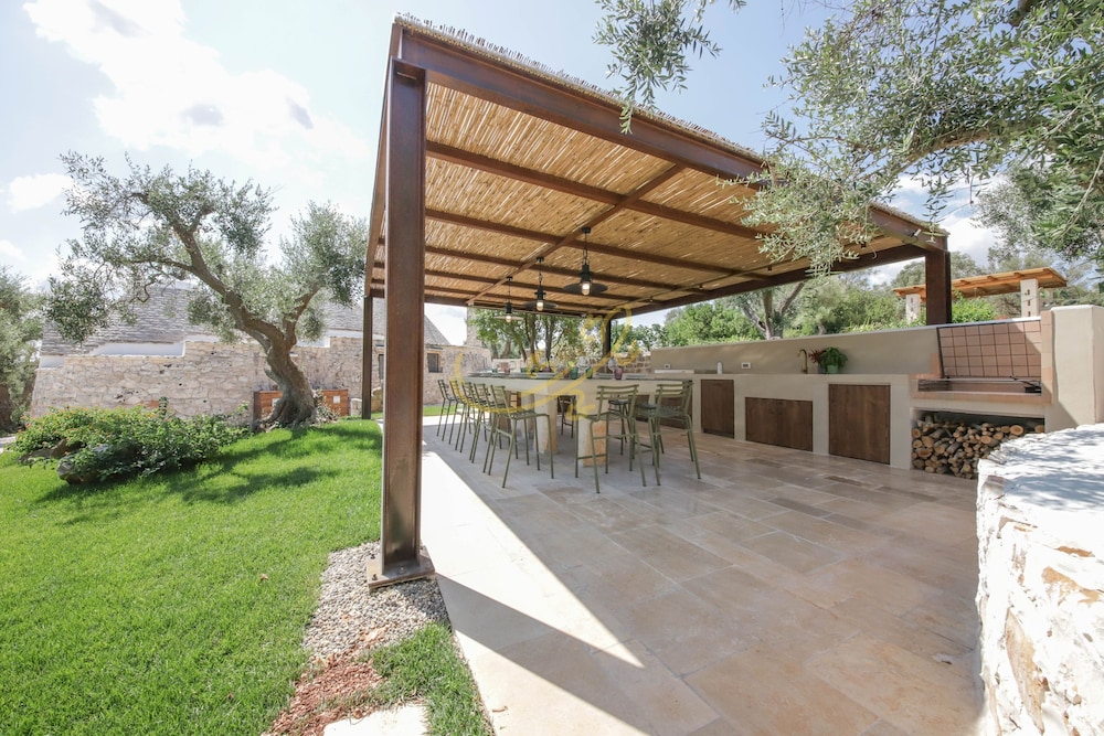 TD Trulli Amabilia Design Luxury Trulli w Pool photo 4