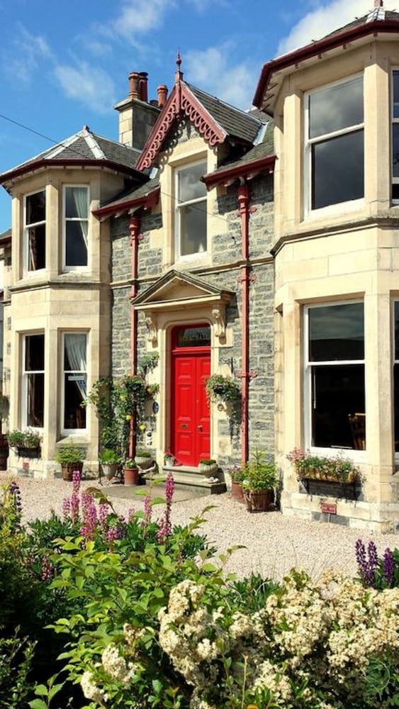Strathallan Bed and Breakfast