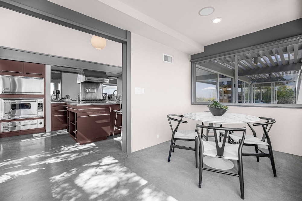 Solara Point - Sunset to Skyline With Pool & Epic Views