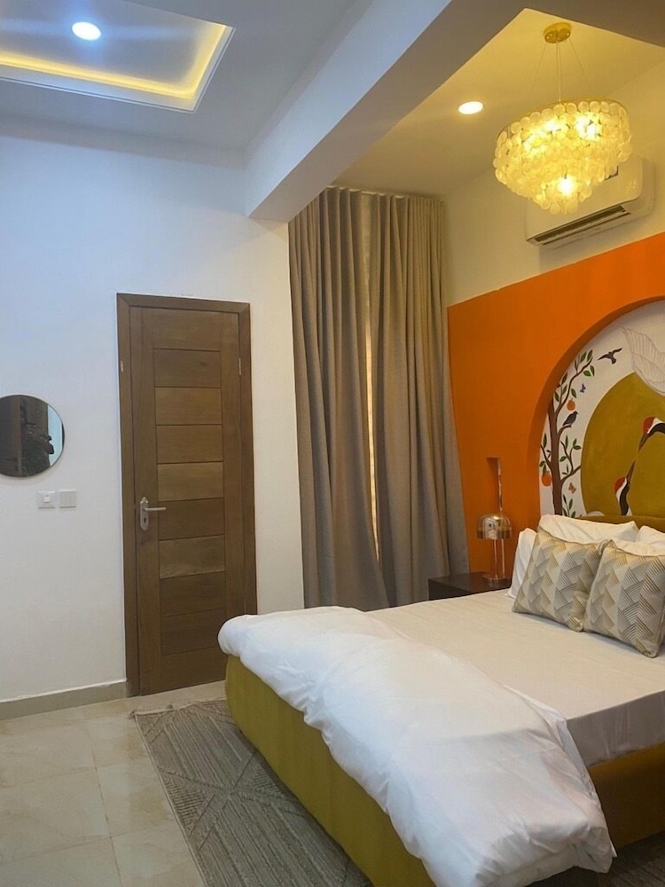 Spacious 2-bedroom apartment