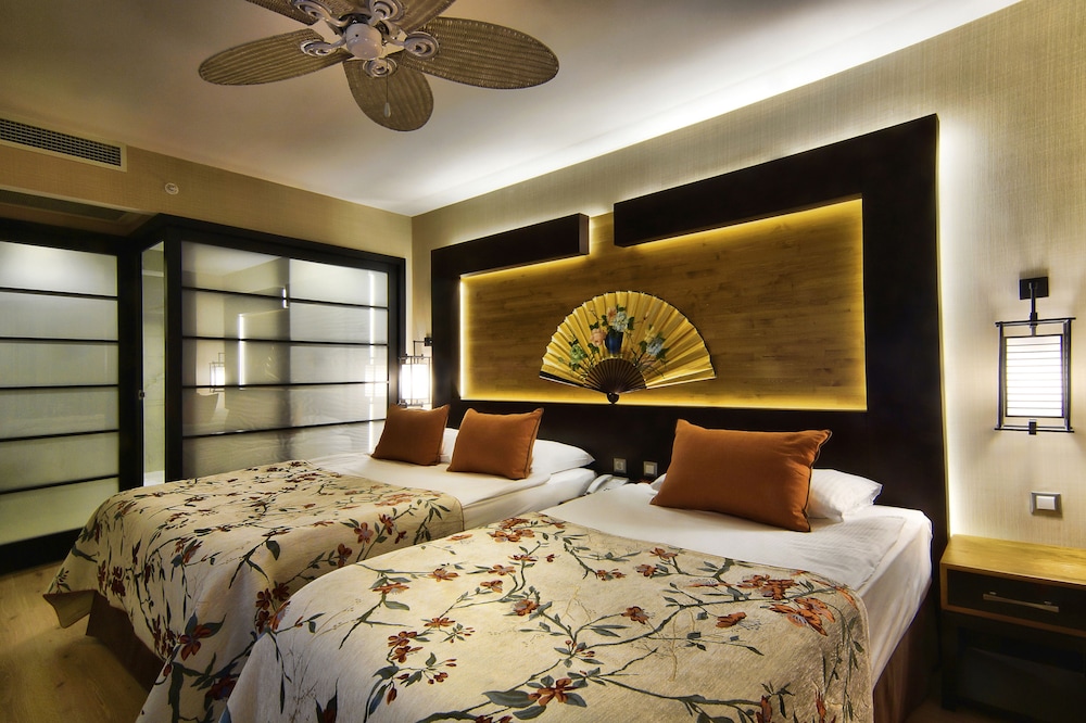 Limak Lara De Luxe Hotel - All Inclusive