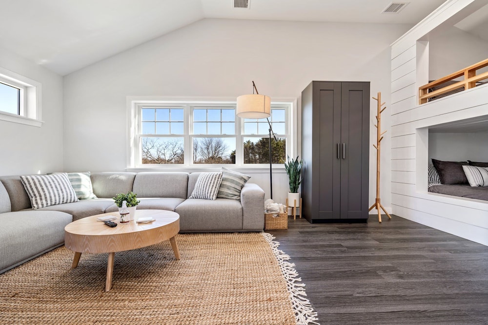 Game Room, Home Gym, 1 Mile to Beach