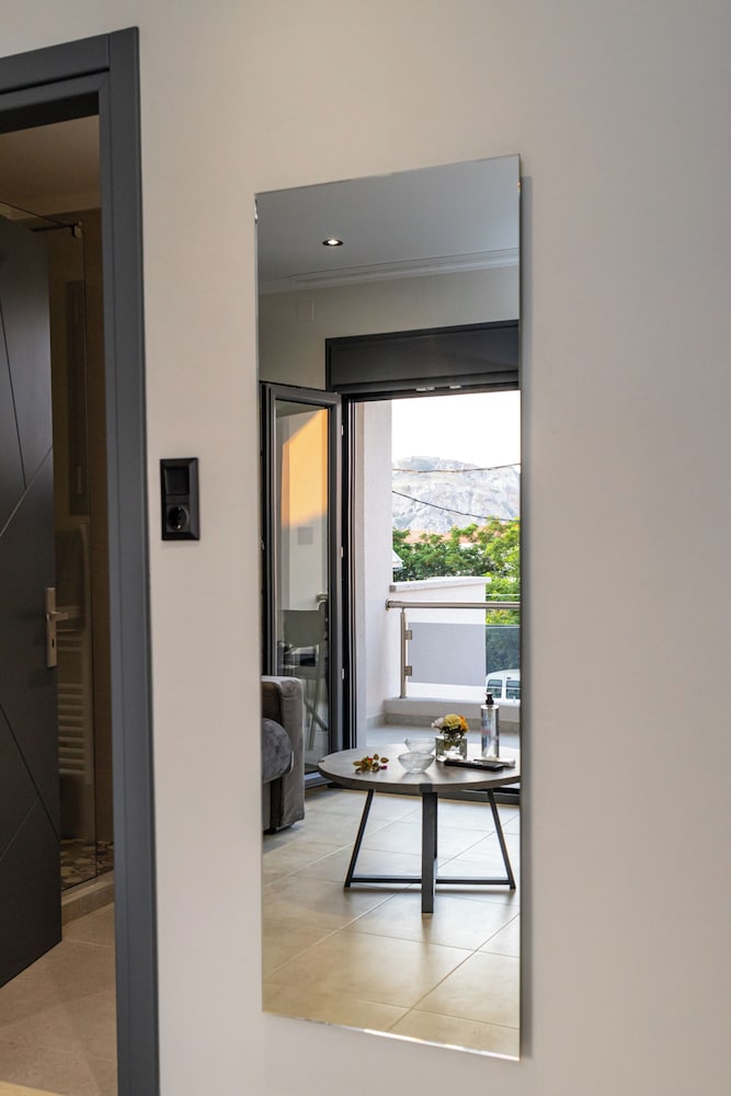 RAFKON Luxury Apartments - Myrina view 3