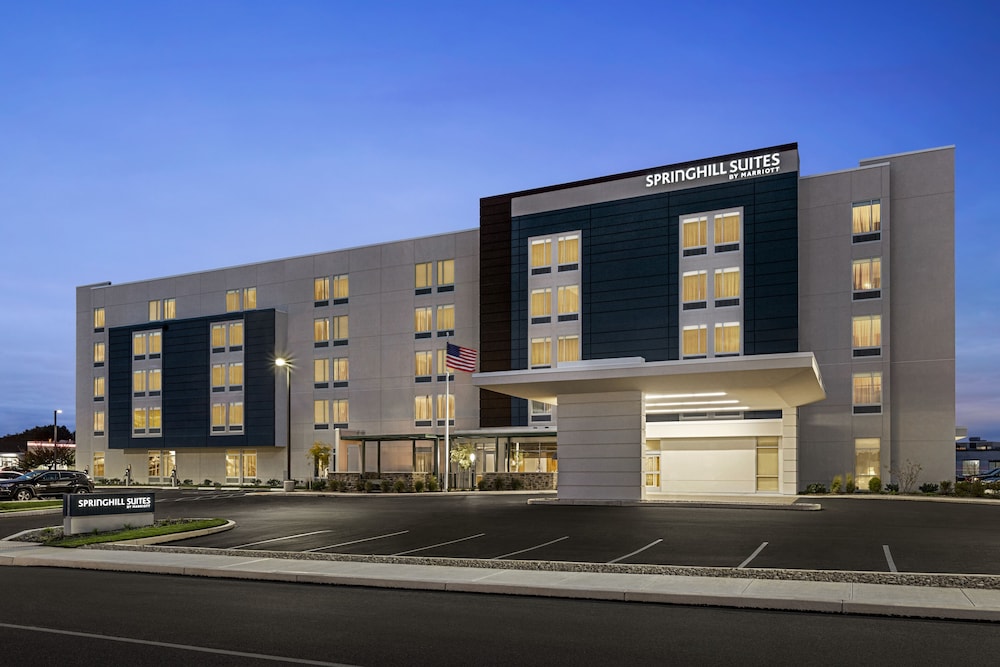Springhill Suites By Marriott Fargo