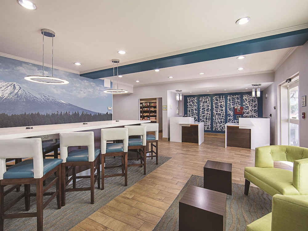 La Quinta Inn Suites by Wyndham Central Point - Medford - Property Image 22
