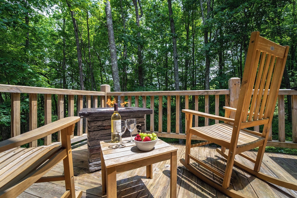 Fire Pit & Views: Highlands-cashiers Area Cabin! view 4