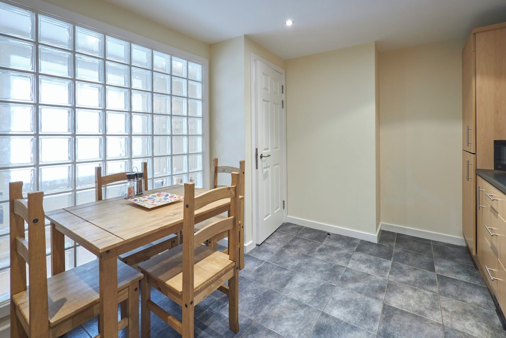 Host Stay Scotsgate House view 2