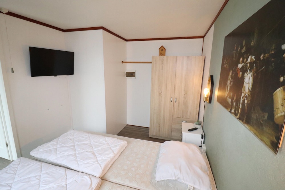 Chalet in Tzummarum Near Frisian Countryside