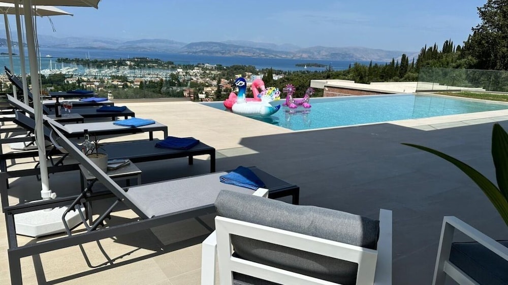 Villa Antonis