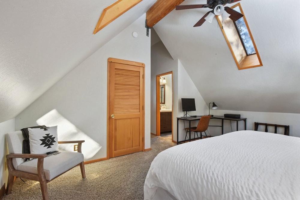 Tahoe Vista Lake Lodge view 5