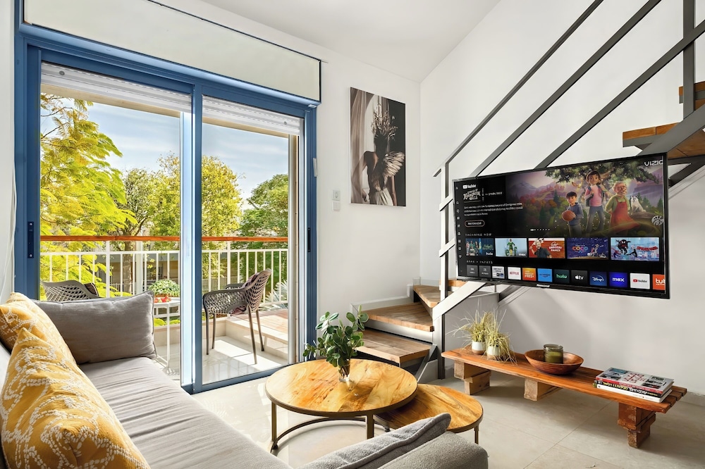 Royal Park Apt Resort by Sea N Rent