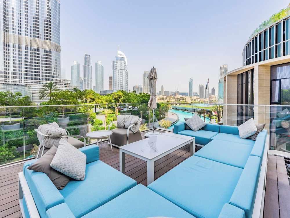 Elegant Apt with Prime Burj Khalifa View
