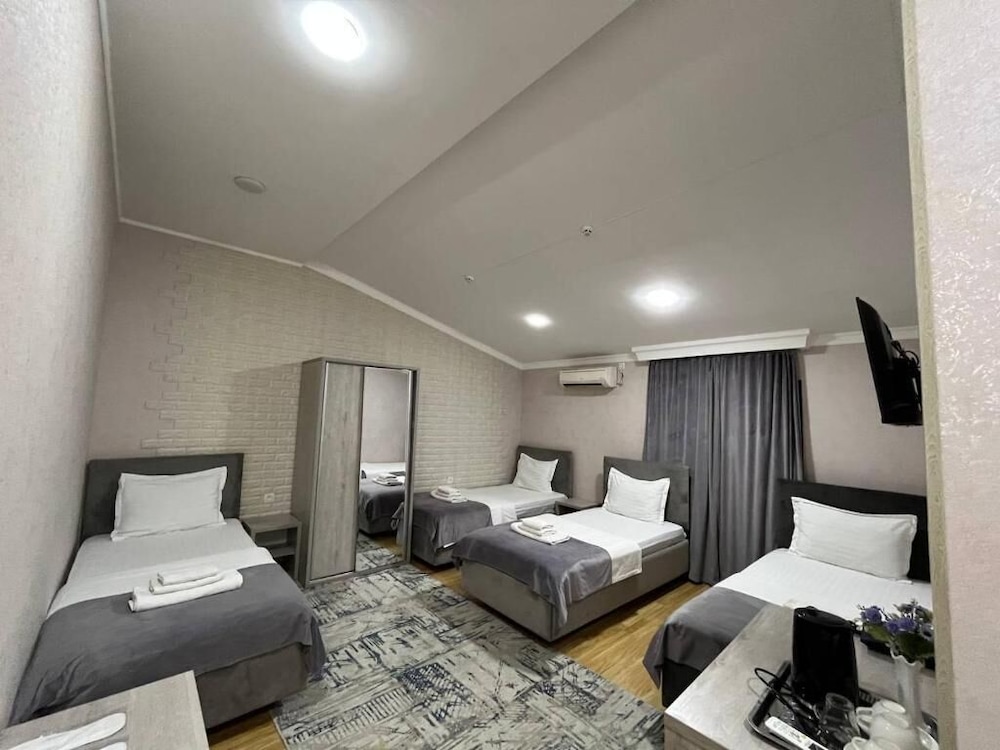 Shosh Boutique Hotel