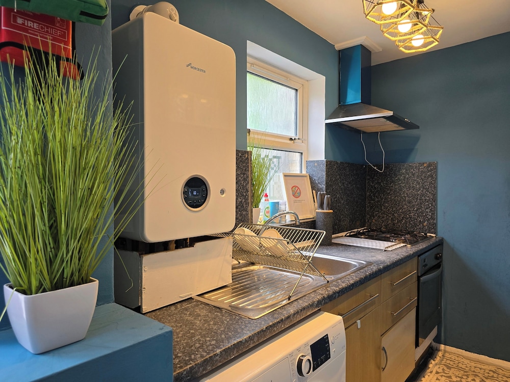 Cozy 4 Bedroom House in the Heart of Brixton