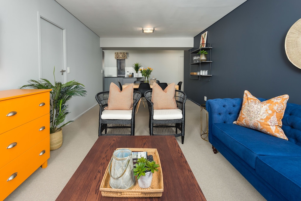 Fountain Suites 1001