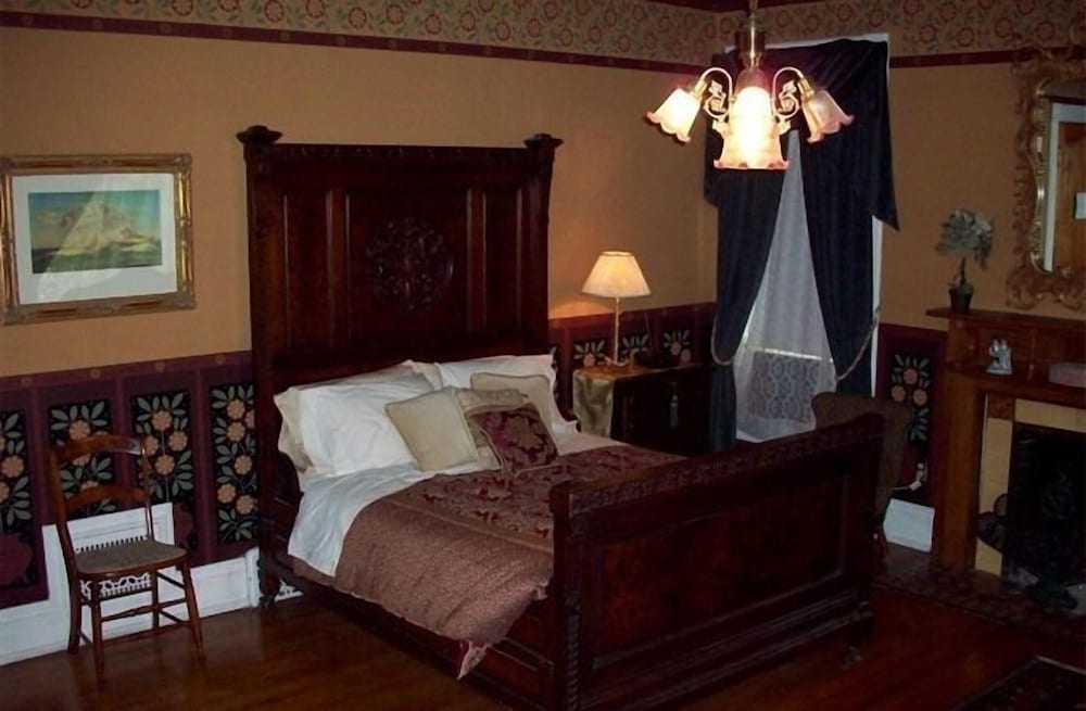 Milwaukee Vacations - Manderley Bed and Breakfast - Property Image 80