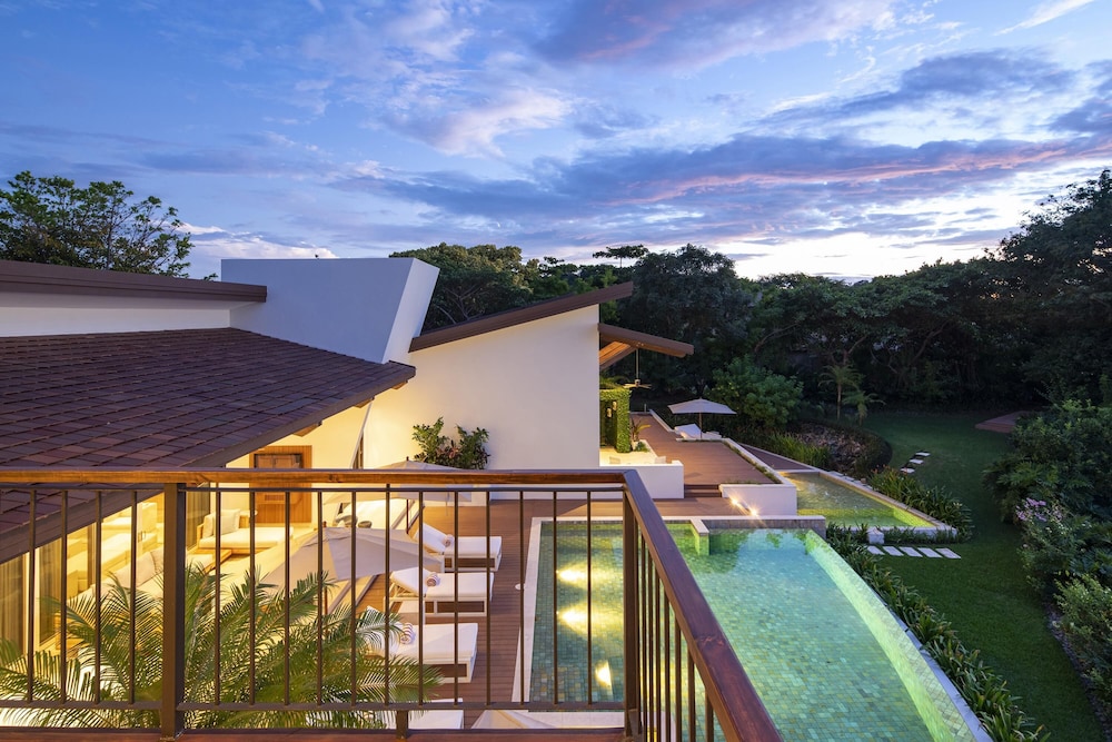 Villa Belvedere Pacific Sunsets 2 Private Pools