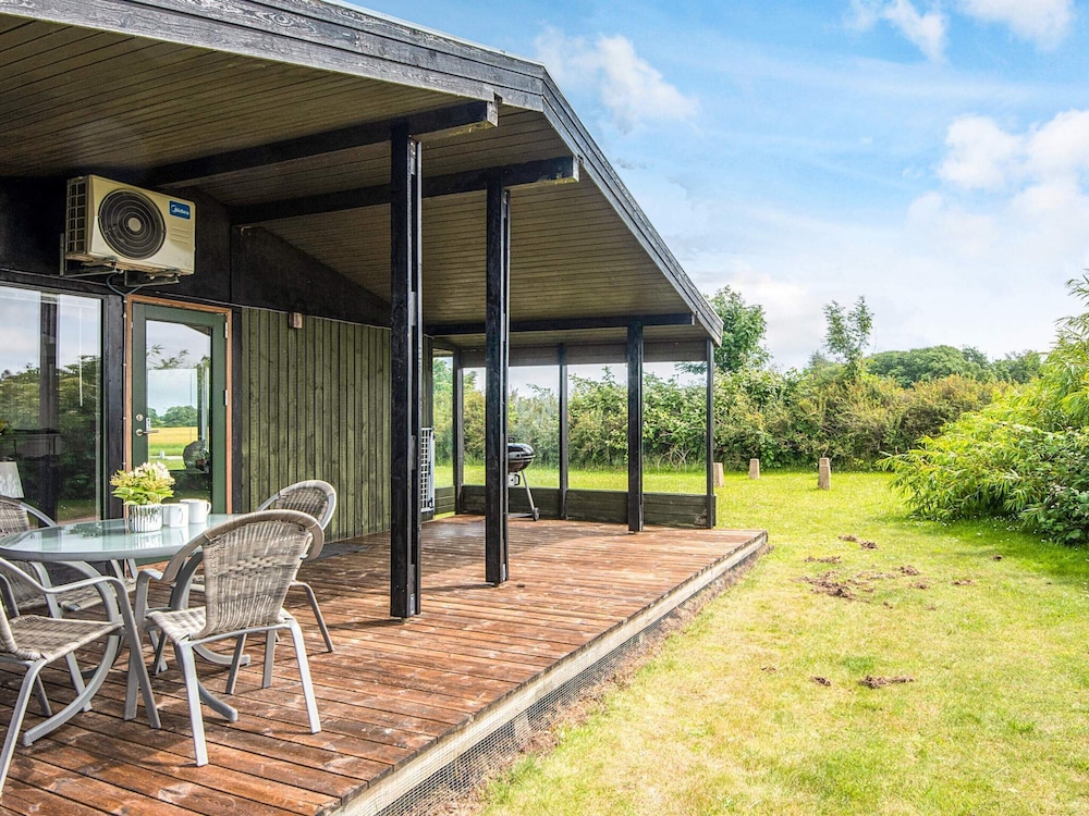 6 Person Holiday Home in Juelsminde