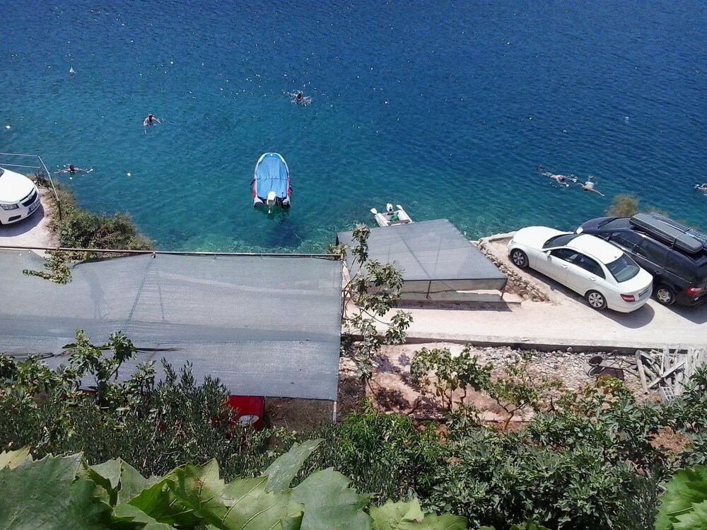 Ivan - 15 m From Beach - A3
