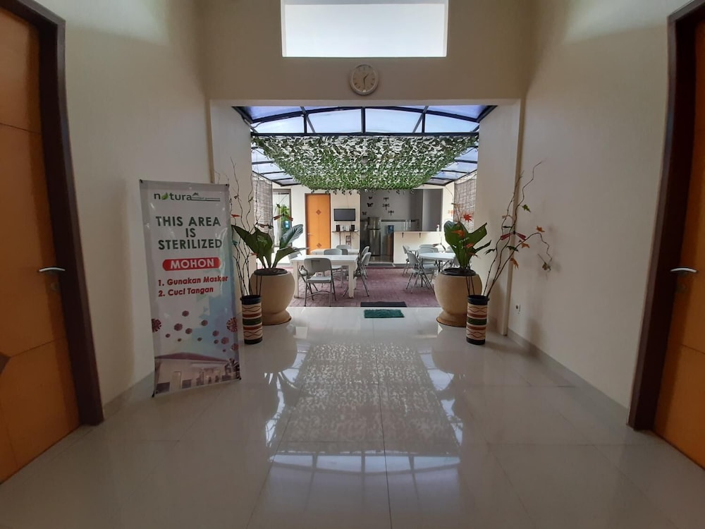 Natura Rumah Singgah Guest House