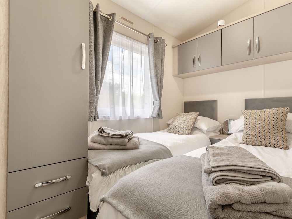The Cotswold Holiday Lodge