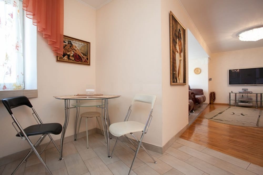 InnHome Apartments - Revolution Square
