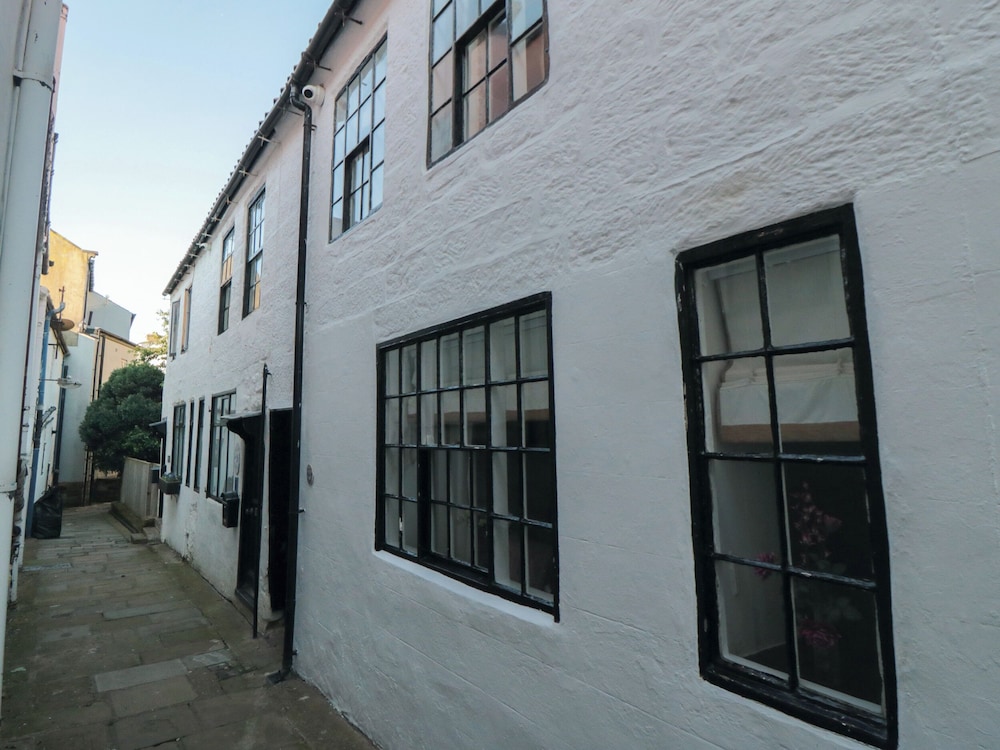 Midships Cottage