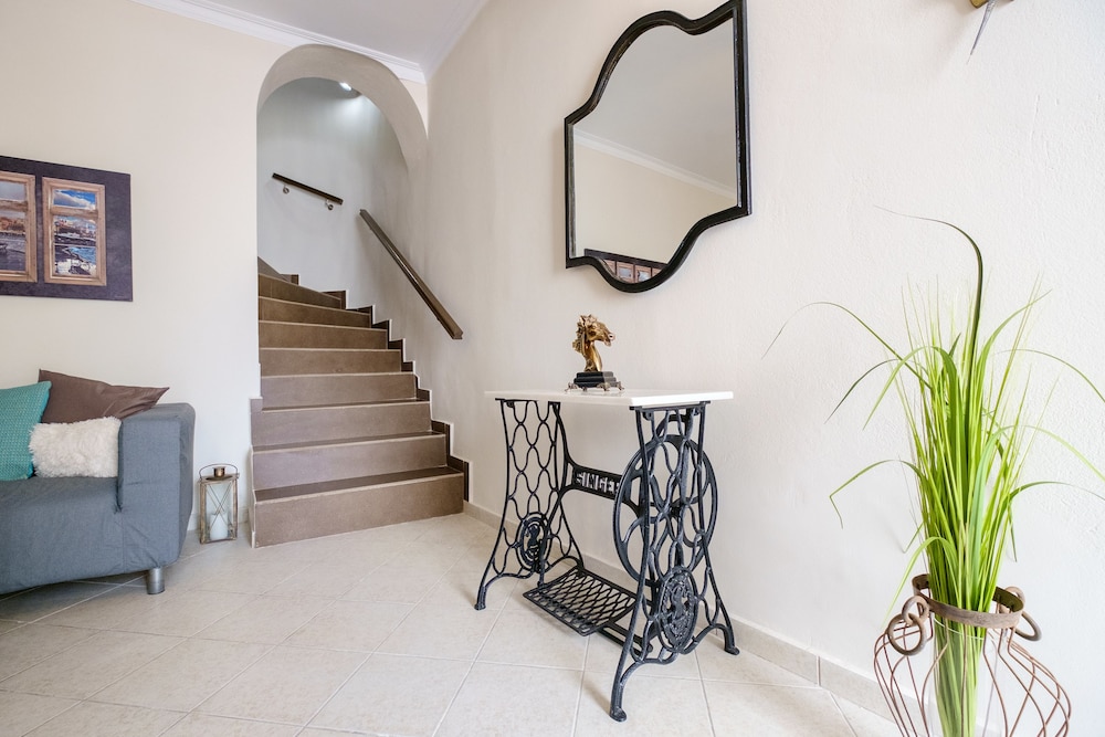 Home with Courtyard in Heart of Old Town view 3