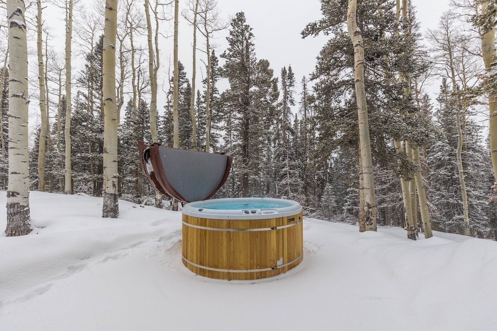 Saddle Horn Lane 4 Bedroom Home
