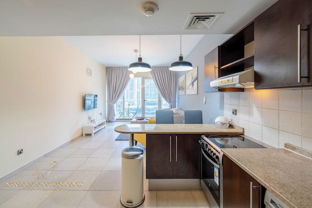 Marco Polo - Striking Lake Views at JLT | 1 BR | 2 Balconies