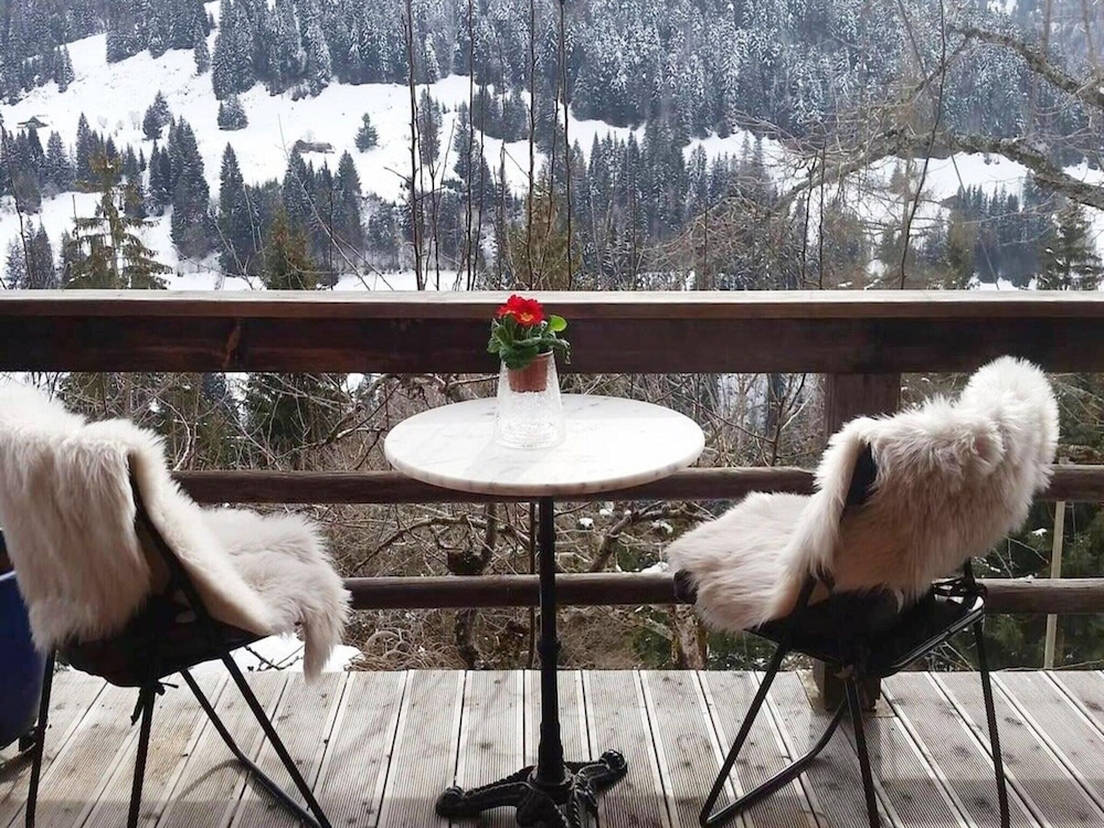Chalet in Rougemont Near Ski Slopes